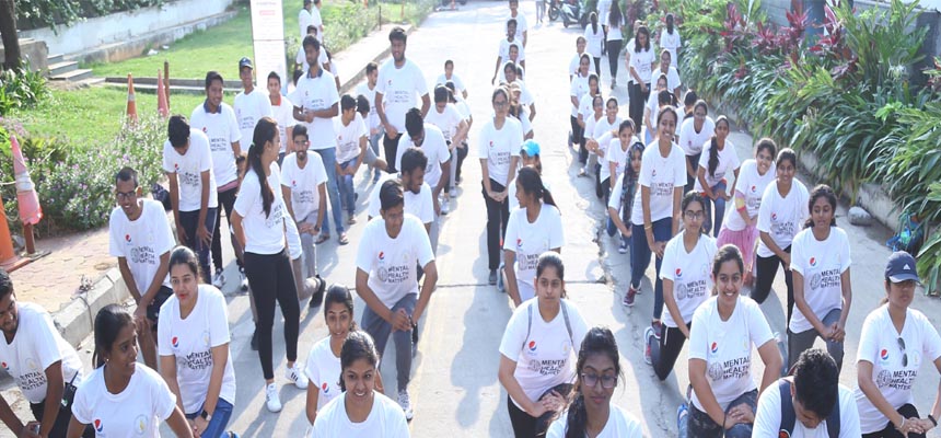 Medical students participate in a Mental Health Awareness Run hosted by Apollo Medical Institute