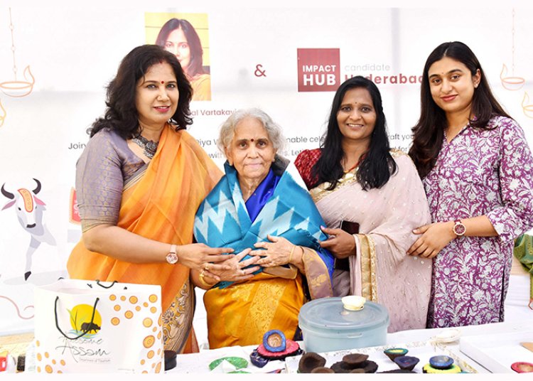 'Eco Divas' create eco- friendly diyas from cow dung, to preserve the environment & atmospheric temperature!