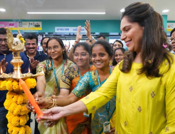 Apollo Hospitals Vice Chairperson Upasana Kamineni Konidela Inaugurates 1000th Apollo Pharmacy Store in Telangana
