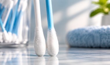 Why You Shouldn't Clean Your Ear With A Ear Cleaning Bud